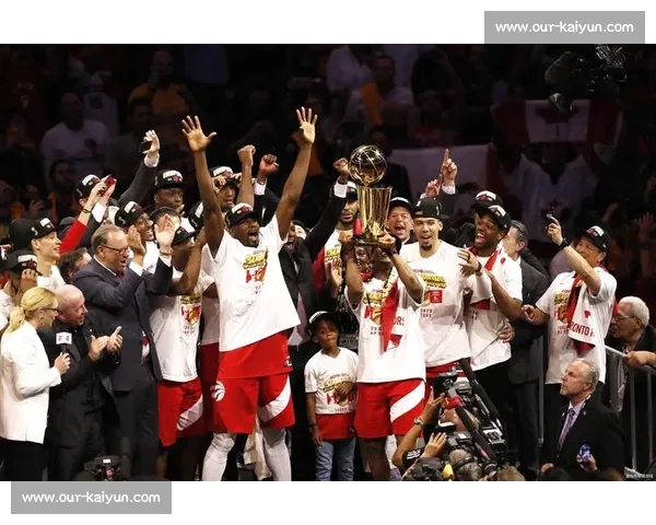 艾顿创里程碑！生涯前 7 季场均 14+10 近 45 年仅 6 人达成